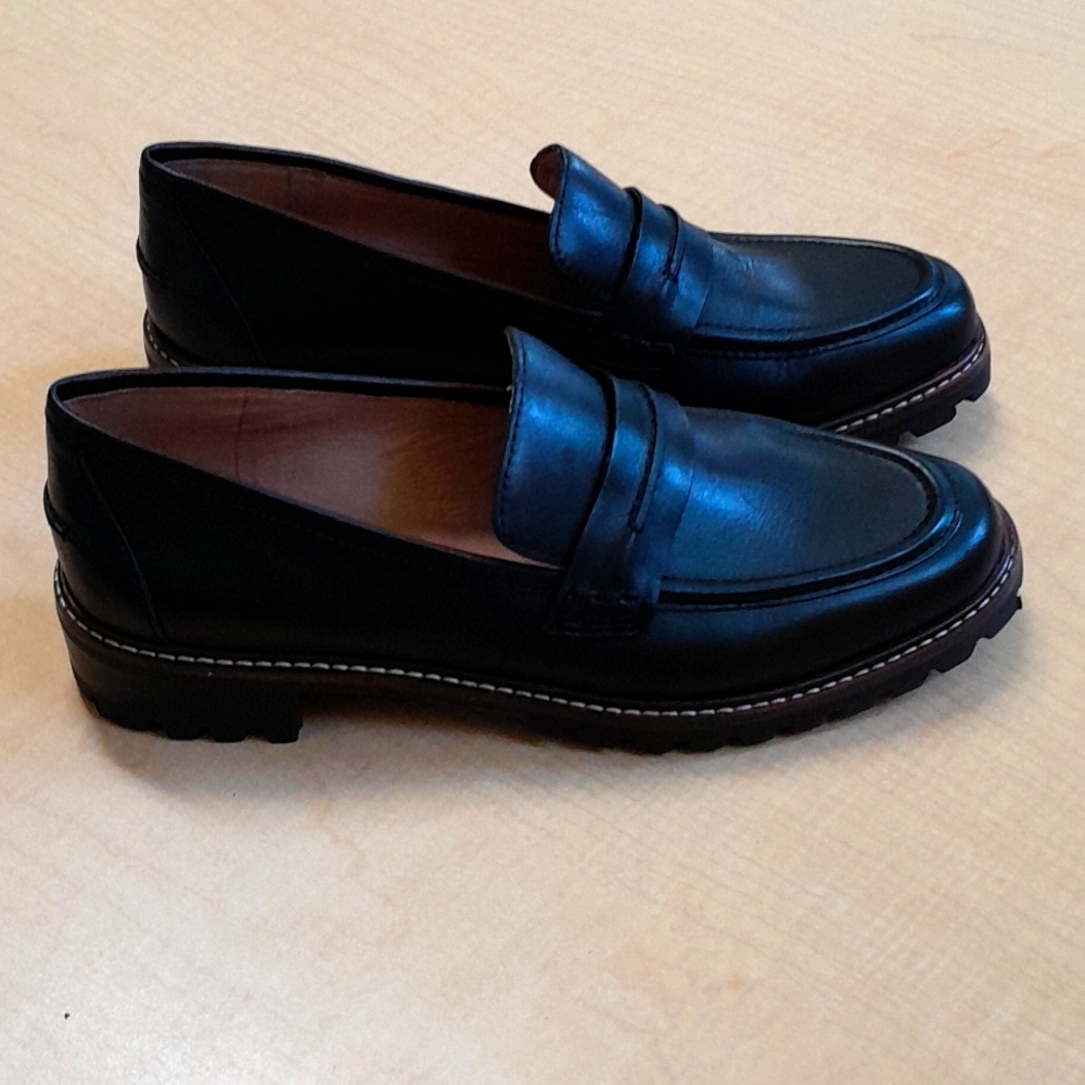 NWOT BLACK Leather Lugsole Loafers Size 8 - Picture 5 of 17